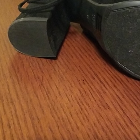 NWOB Guess Brita Pumps - Picture 4 of 4